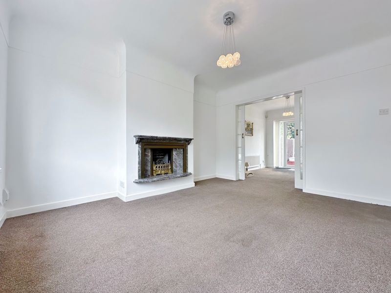 Property photo 3 of 17 Photo 6