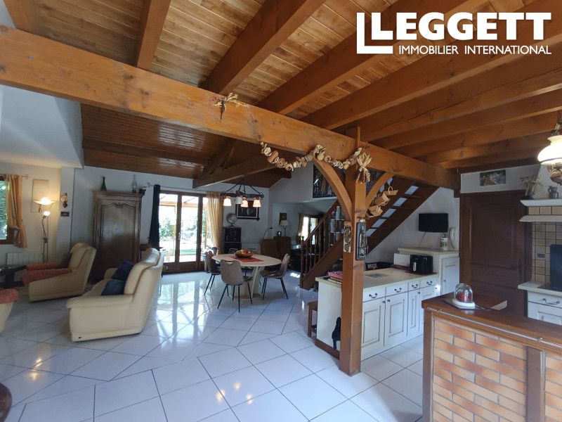 Property photo 3 of 10