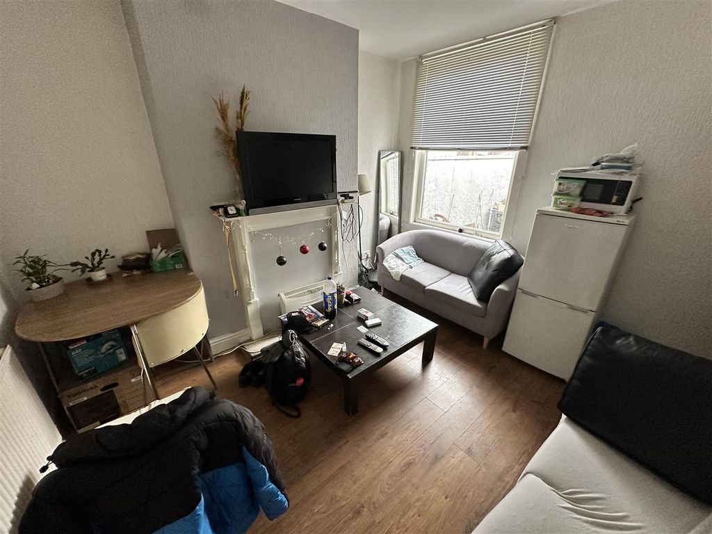 Property photo 2 of 9 20241017_145622198_Ios.Jpg