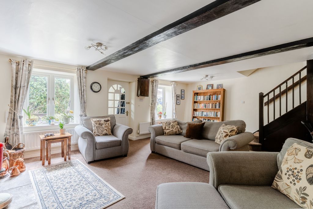 Property photo 2 of 19 2
