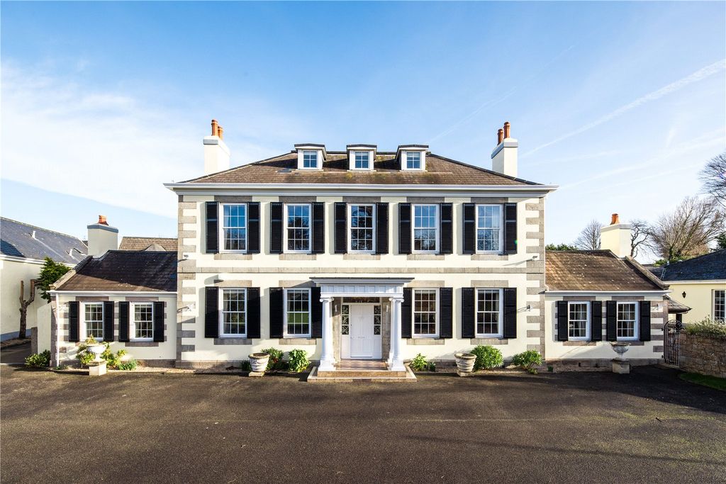 Property photo 1 of 21 Exterior