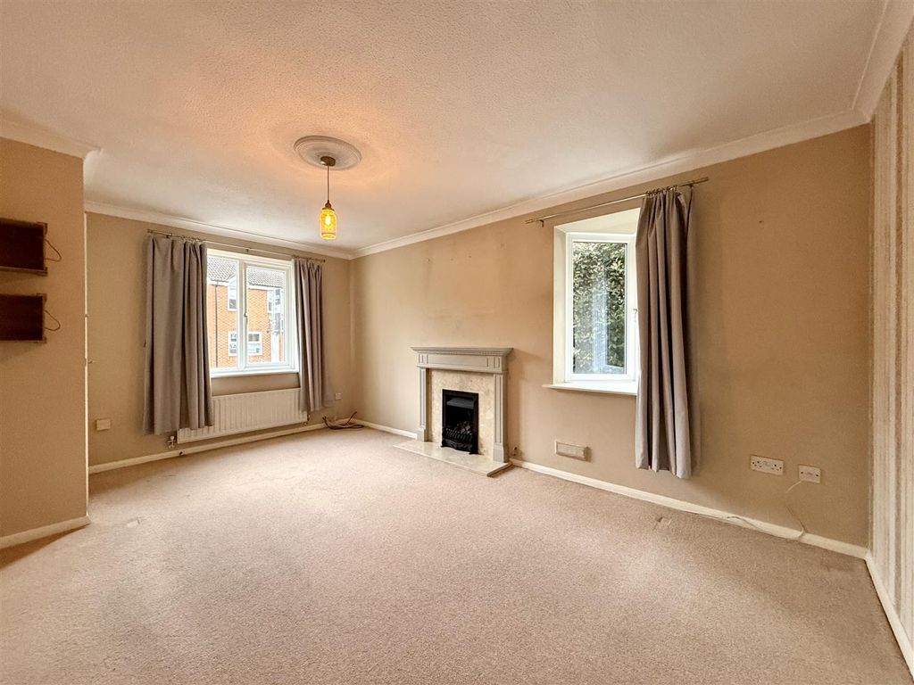 Property photo 2 of 20 2