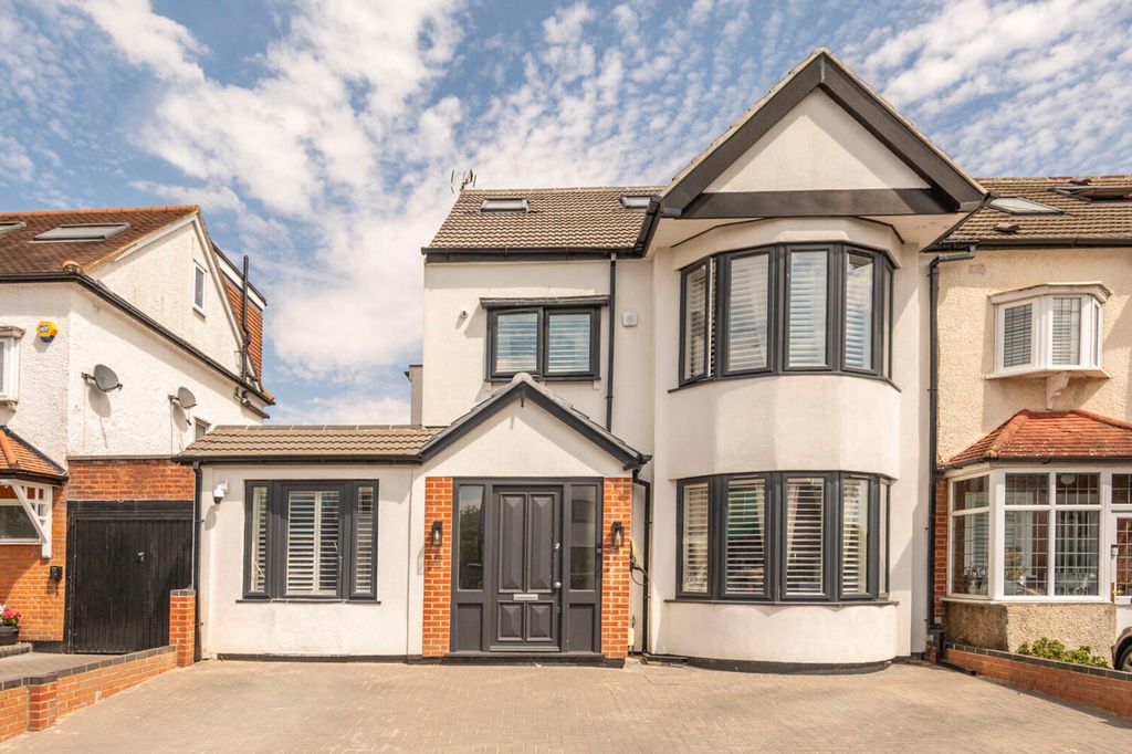 Property photo 1 of 39