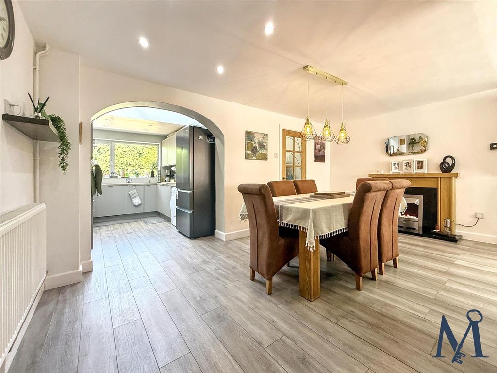Property photo 3 of 30 Dining Room