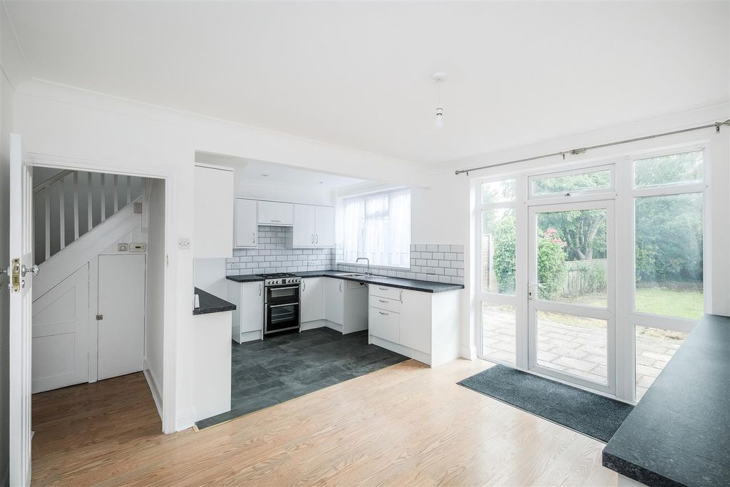 Property photo 2 of 24