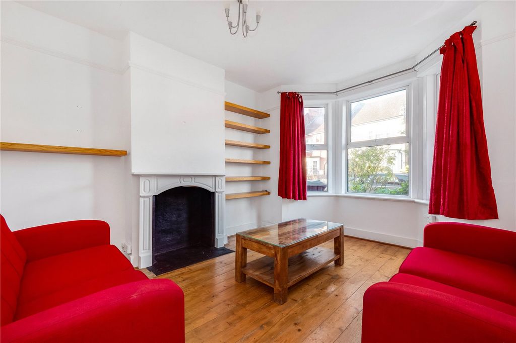 Property photo 2 of 14 Picture No. 04