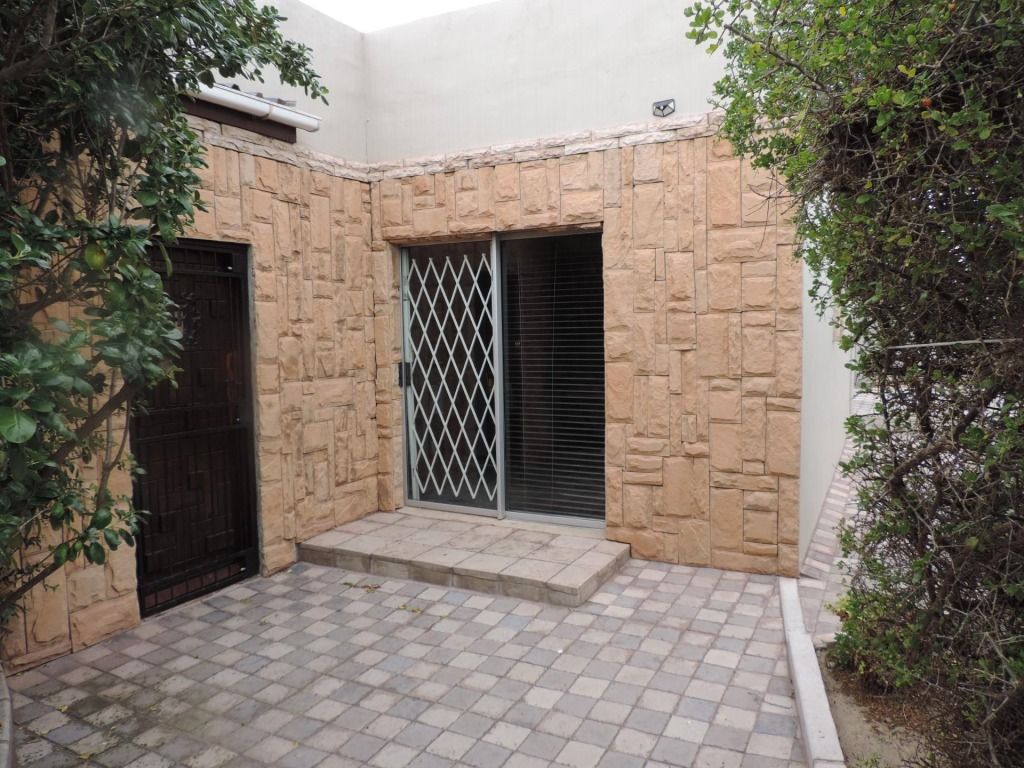 Property photo 1 of 26