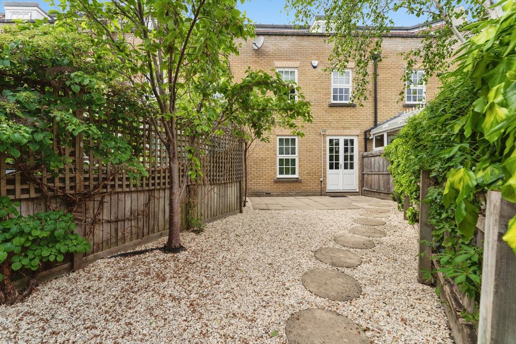 Property photo 2 of 42 Pbox-Img.Jpg