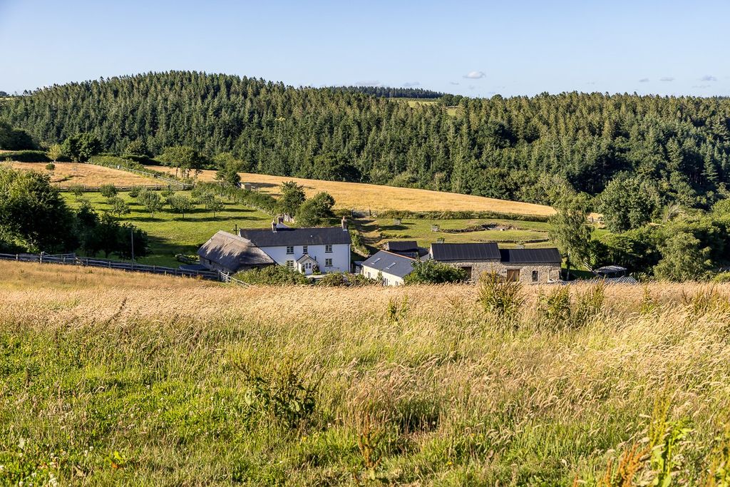 Property photo 1 of 26 Beadon Farm