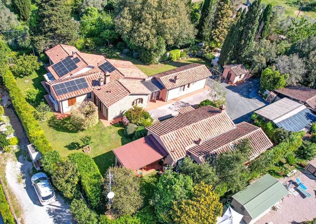 Property photo 2 of 81