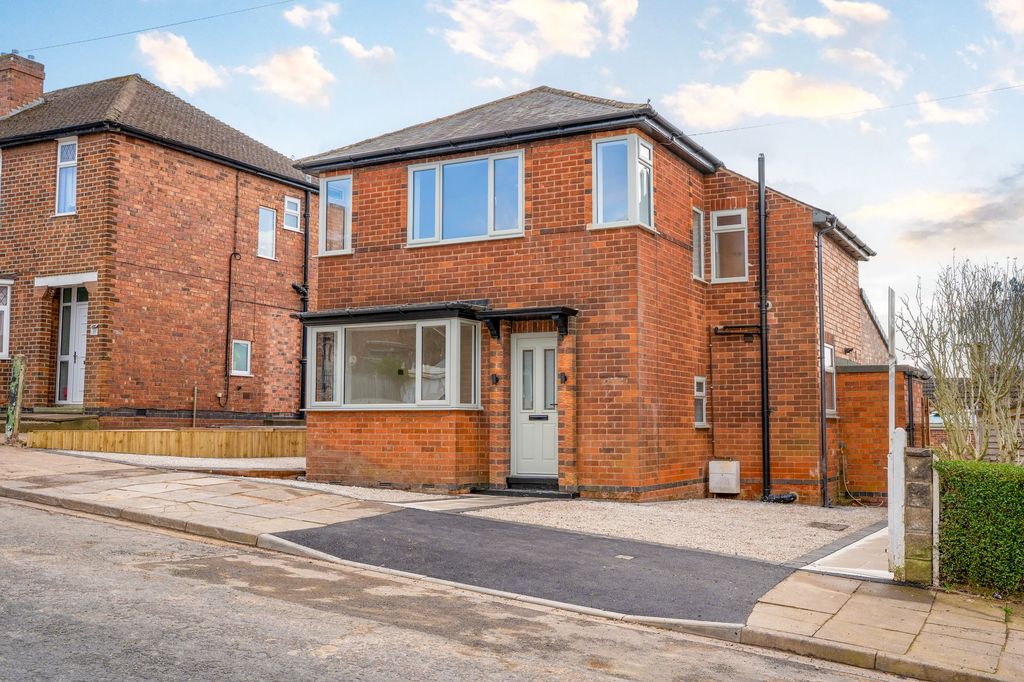 Property photo 1 of 28 Lead