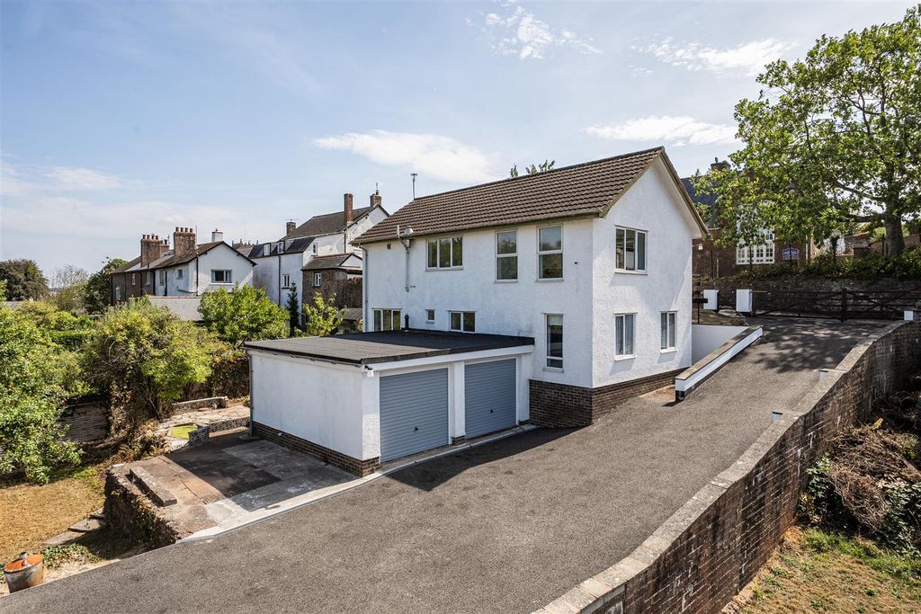 Property photo 1 of 15 1