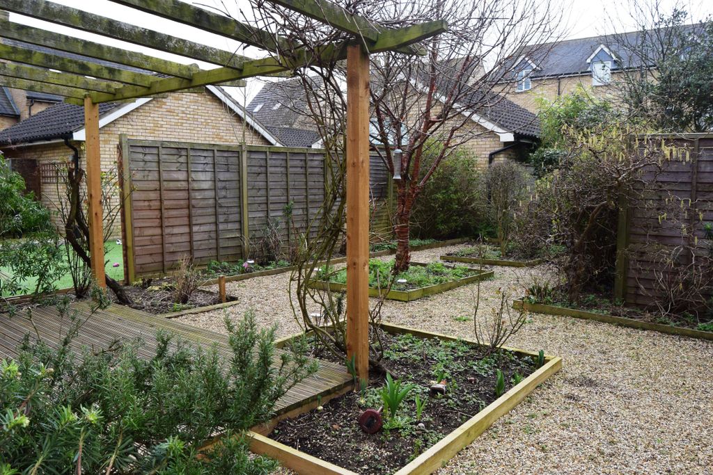 Property photo 2 of 7 Garden