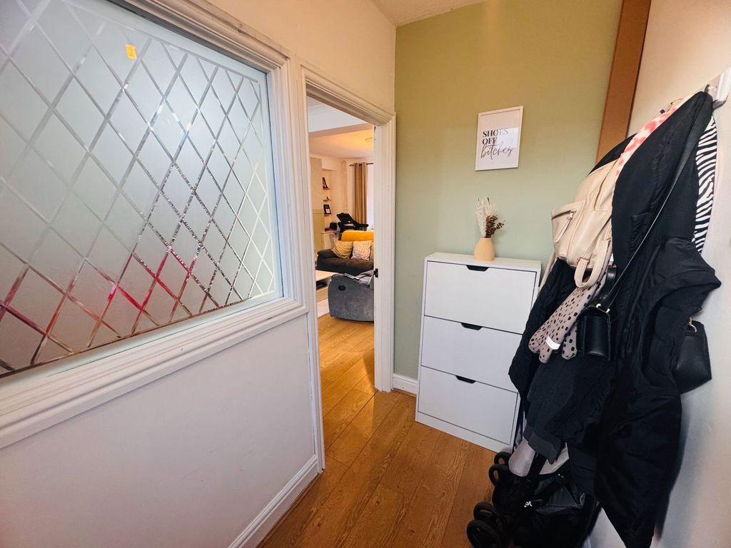 Property photo 3 of 26