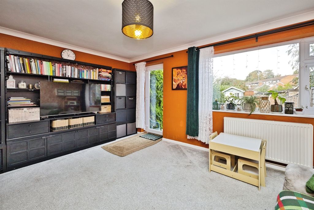Property photo 3 of 17