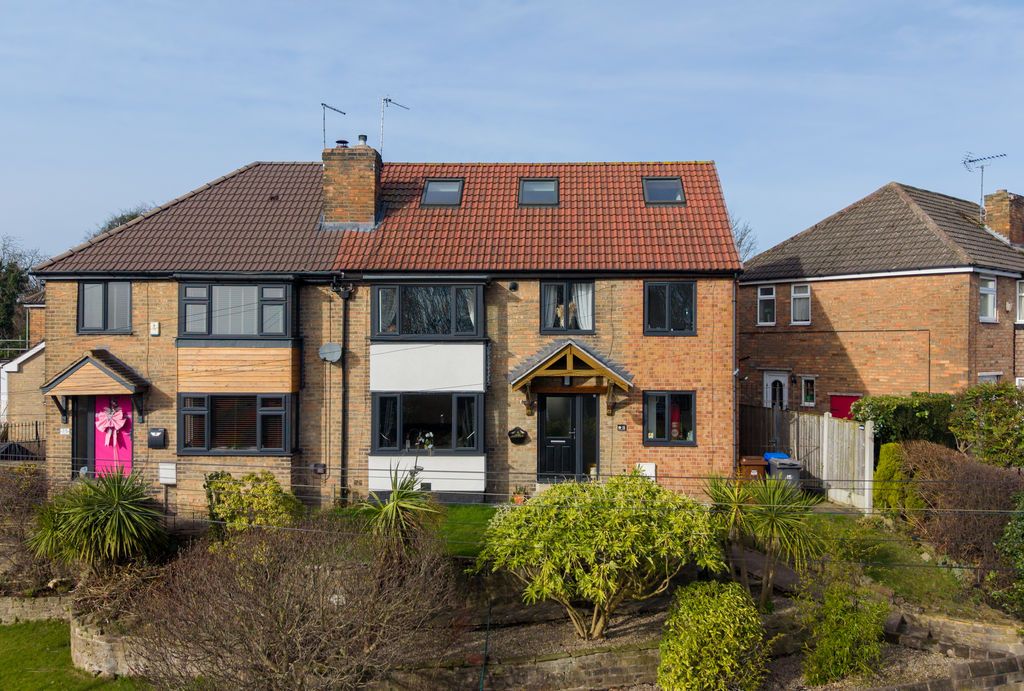 Property photo 2 of 31 Front External