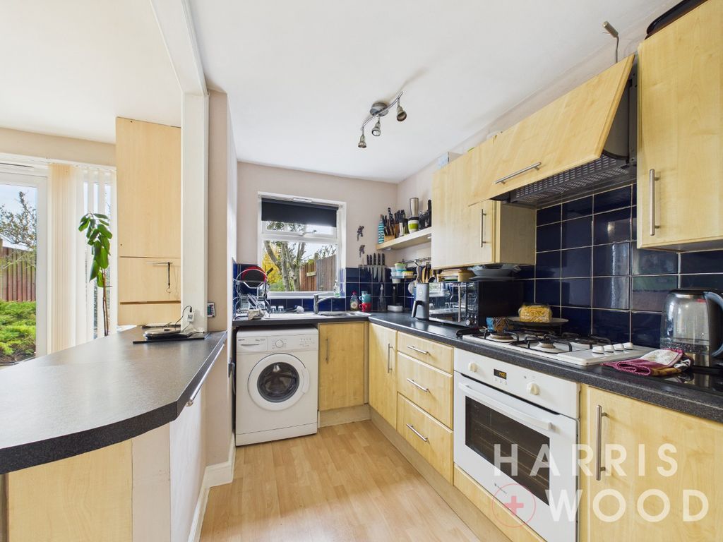 Property photo 2 of 18 4980293