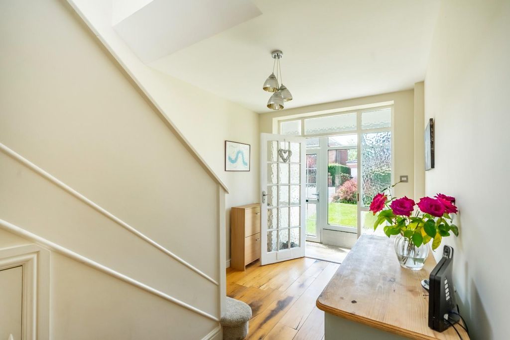 Property photo 2 of 16 Hall