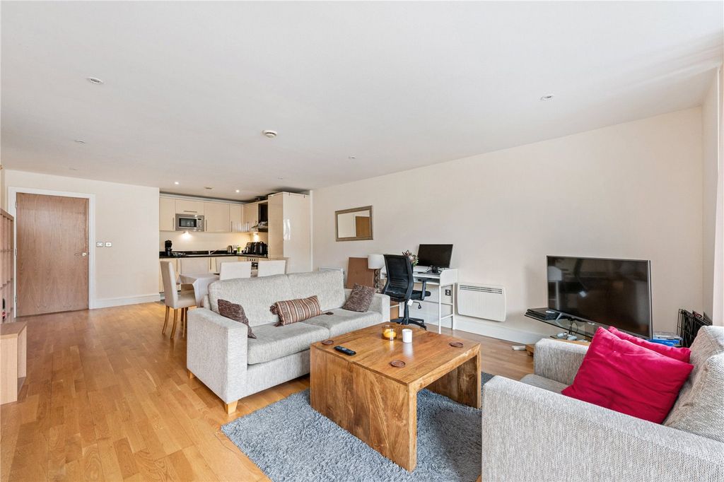 Property photo 3 of 12 Picture No. 10