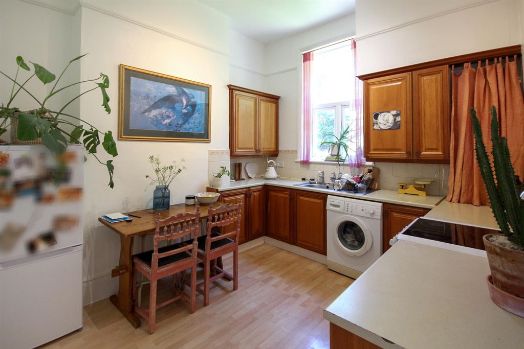 Property photo 3 of 21 Ff Kitchen/Breakfast Room