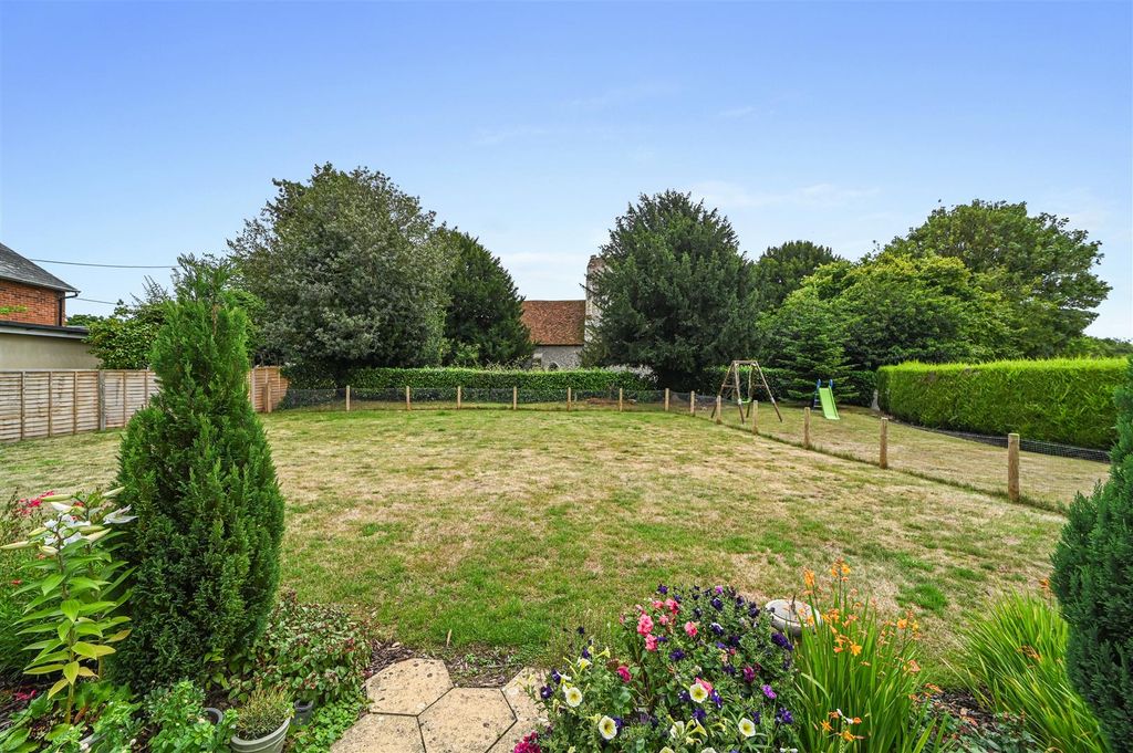 Property photo 3 of 16 Garden