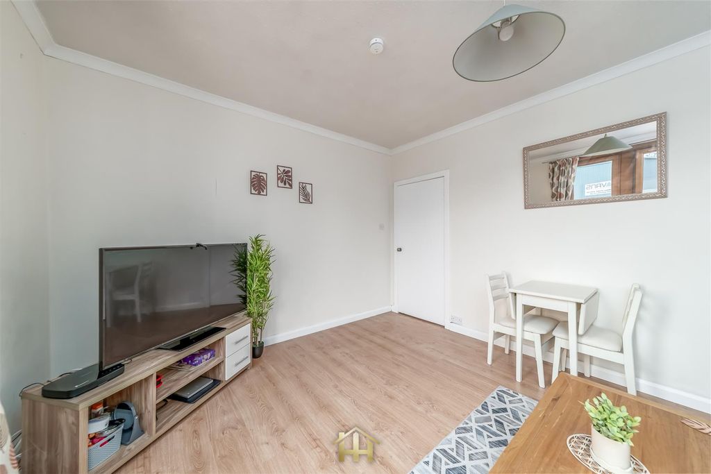 Property photo 3 of 17 6-E Moncur Crescent Dd3 8Ad 050826 Edit (2 Of 16).