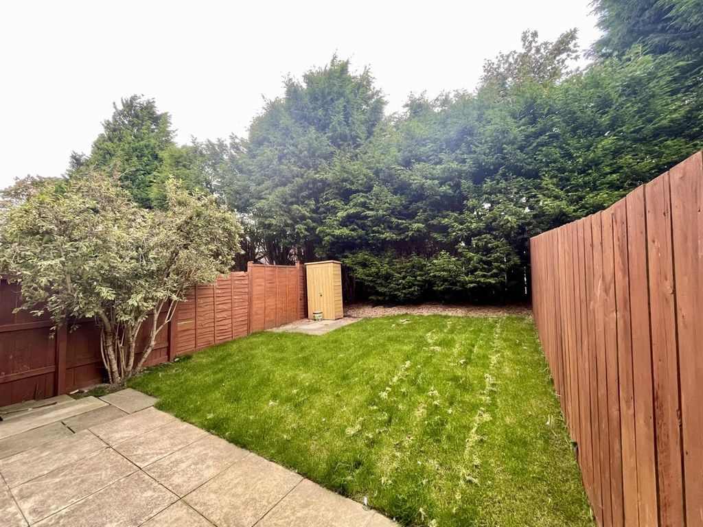 Property photo 3 of 13 Garden.Jpg