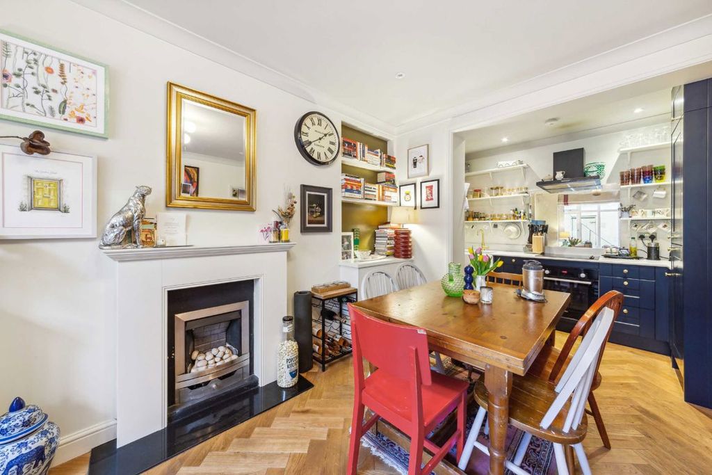 Property photo 3 of 8