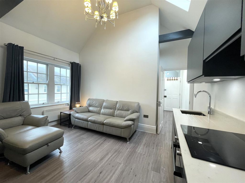 Property photo 2 of 16 Alt Rec.Jpg