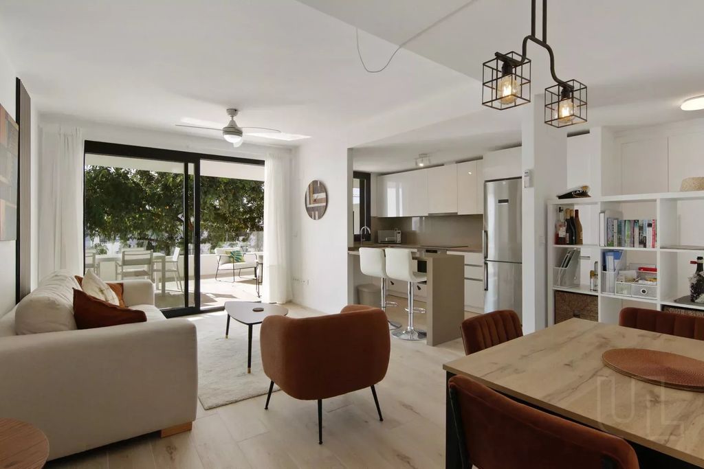 Property photo 3 of 21