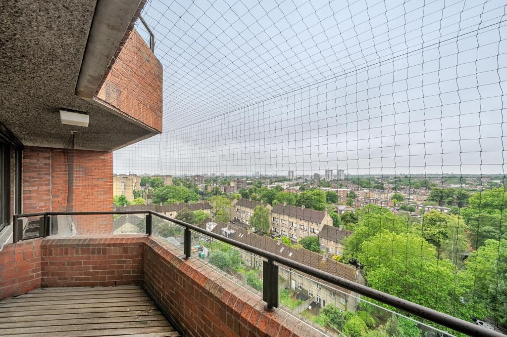 Property photo 3 of 7 Balcony