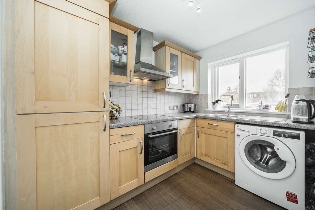 Property photo 3 of 7
