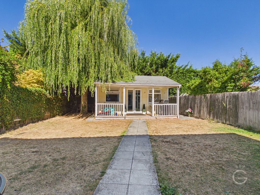 Property photo 2 of 12