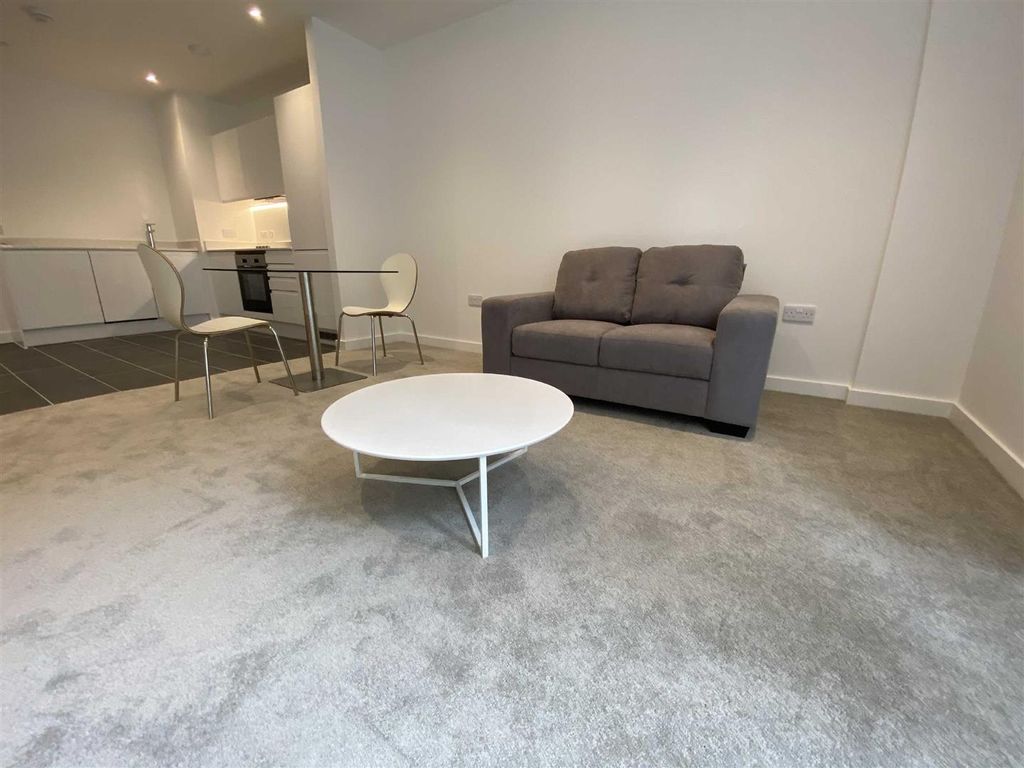 Property photo 3 of 8