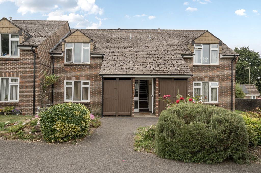 Property photo 1 of 10 1342103-8-68A3342...