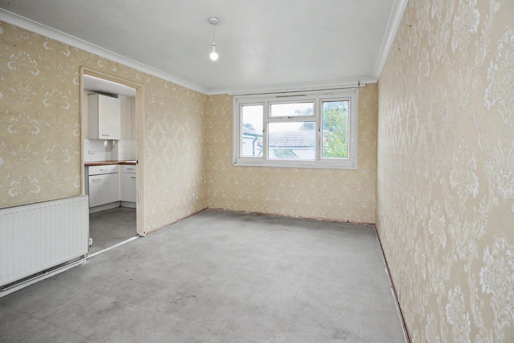 Property photo 3 of 15 15 Hawkshead Drive, Hawkshead, Bradford, West Yorkshire, Bd5 0Tj