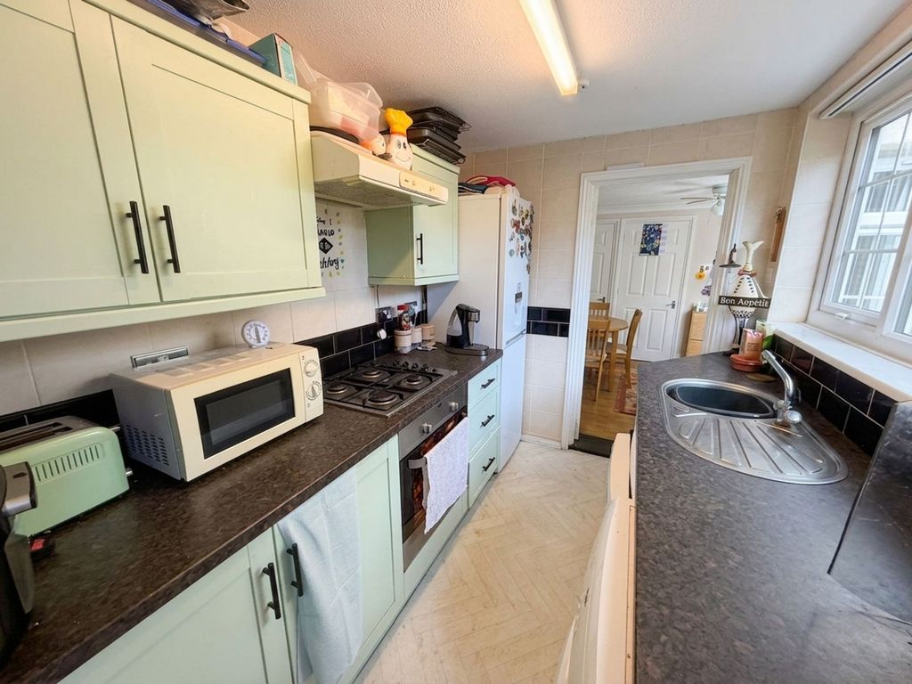 Property photo 3 of 14