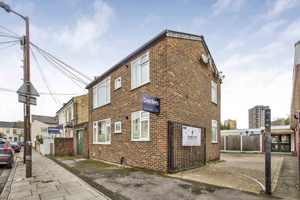 Property photo 1 of 6