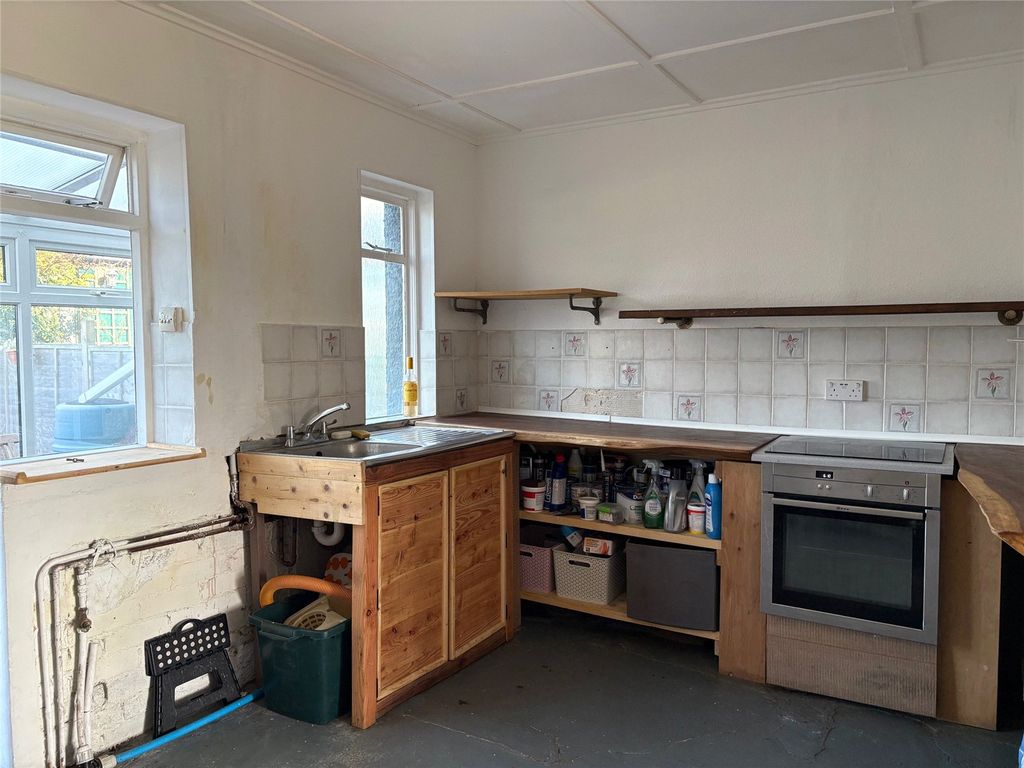 Property photo 2 of 15 Picture No. 14