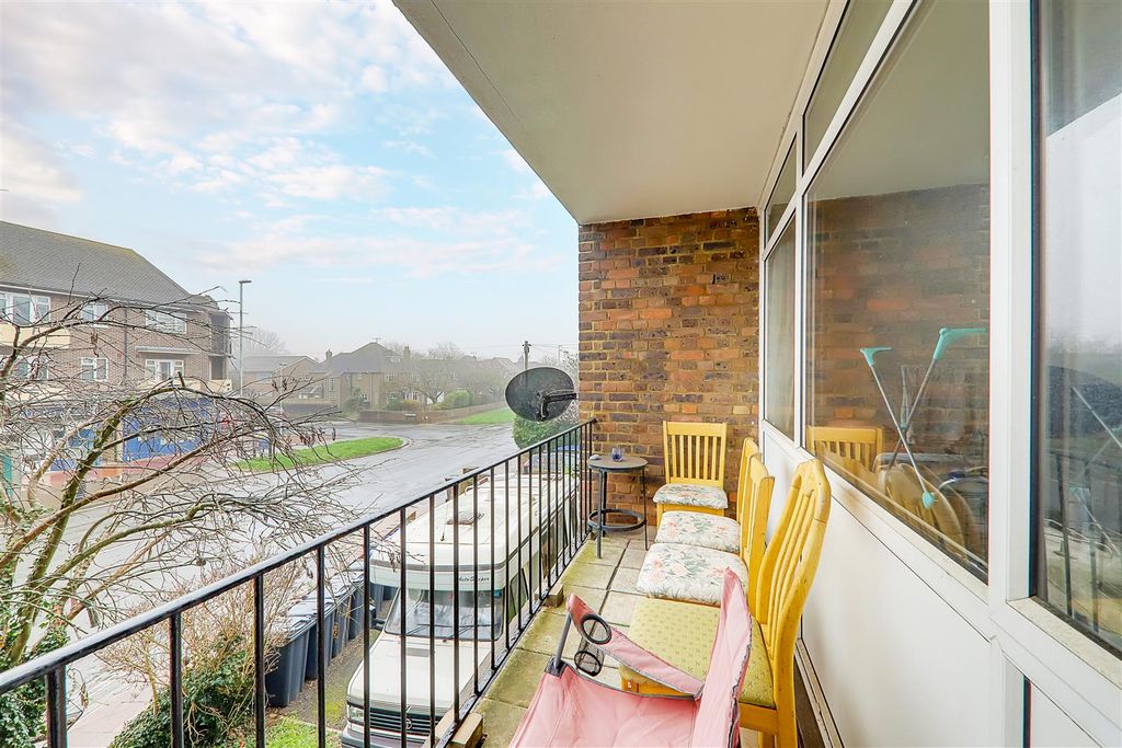 Property photo 2 of 9 Img_6695-Img_6697.Jpg