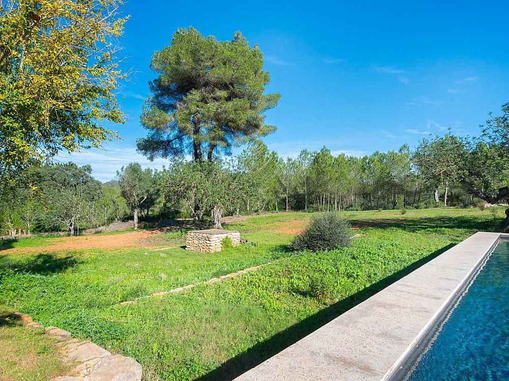 Property photo 3 of 47