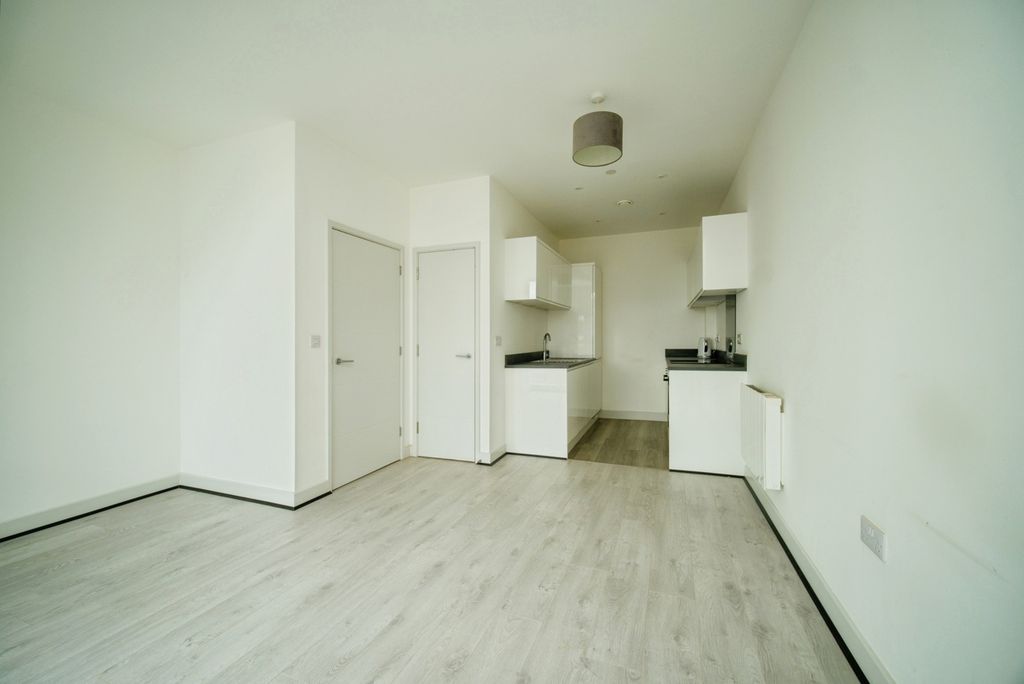 Property photo 3 of 15 Pbox-Img.Jpg