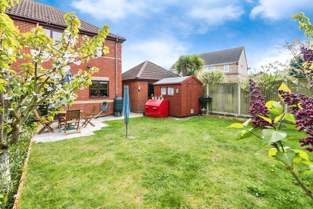 Property photo 2 of 17