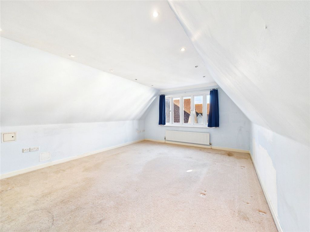 Property photo 2 of 10 Picture No. 11