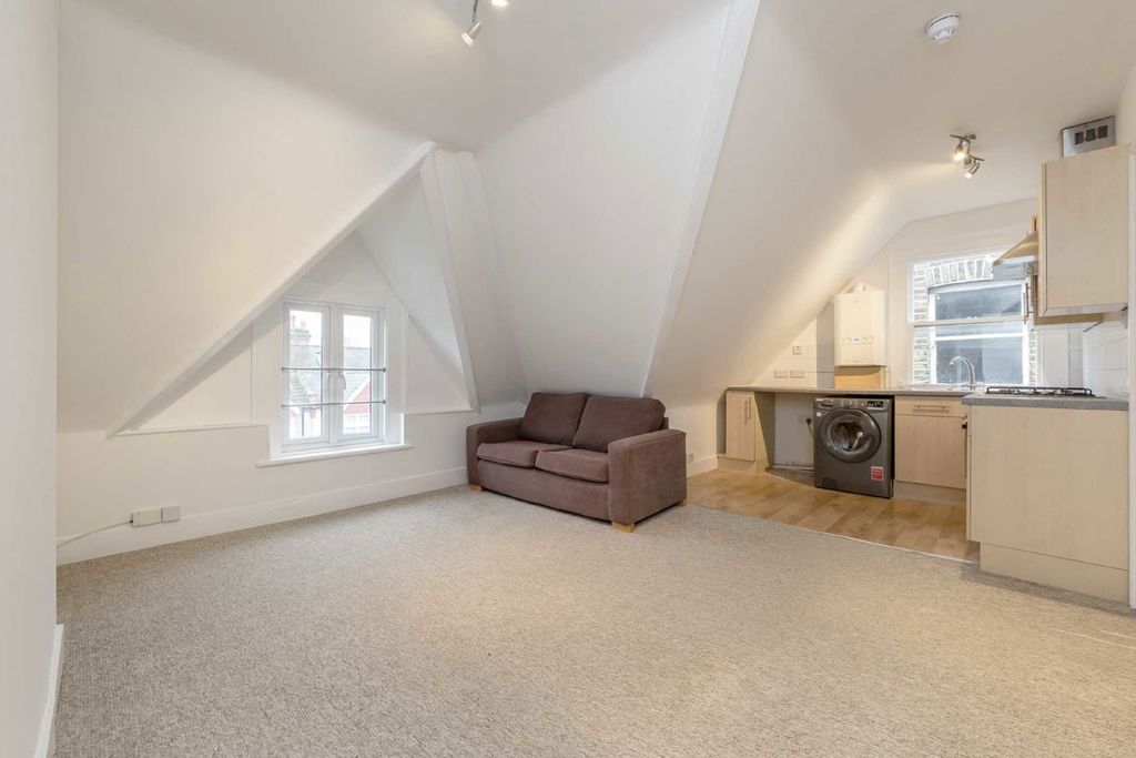 Property photo 3 of 5