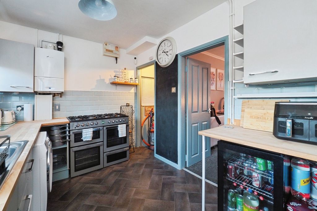 Property photo 2 of 24 Pbox-Img.Jpg