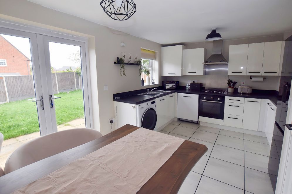 Property photo 2 of 15 Dining Kitchen 5