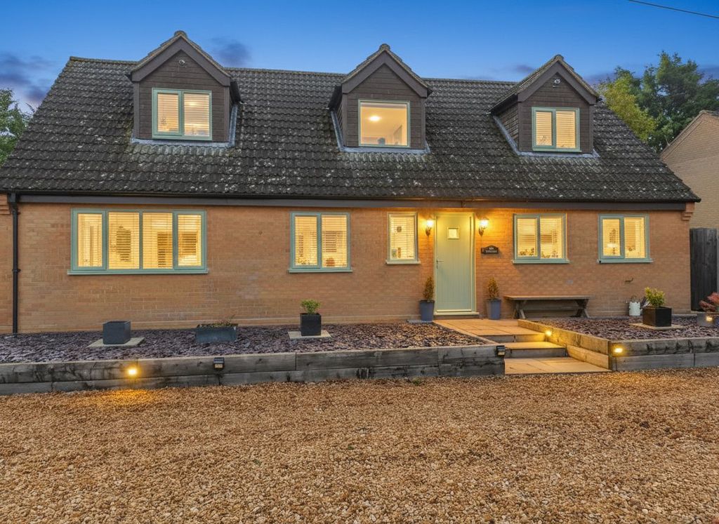 Property photo 2 of 55