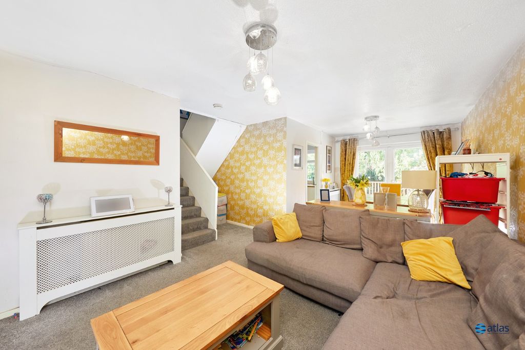 Property photo 2 of 13 Lounge