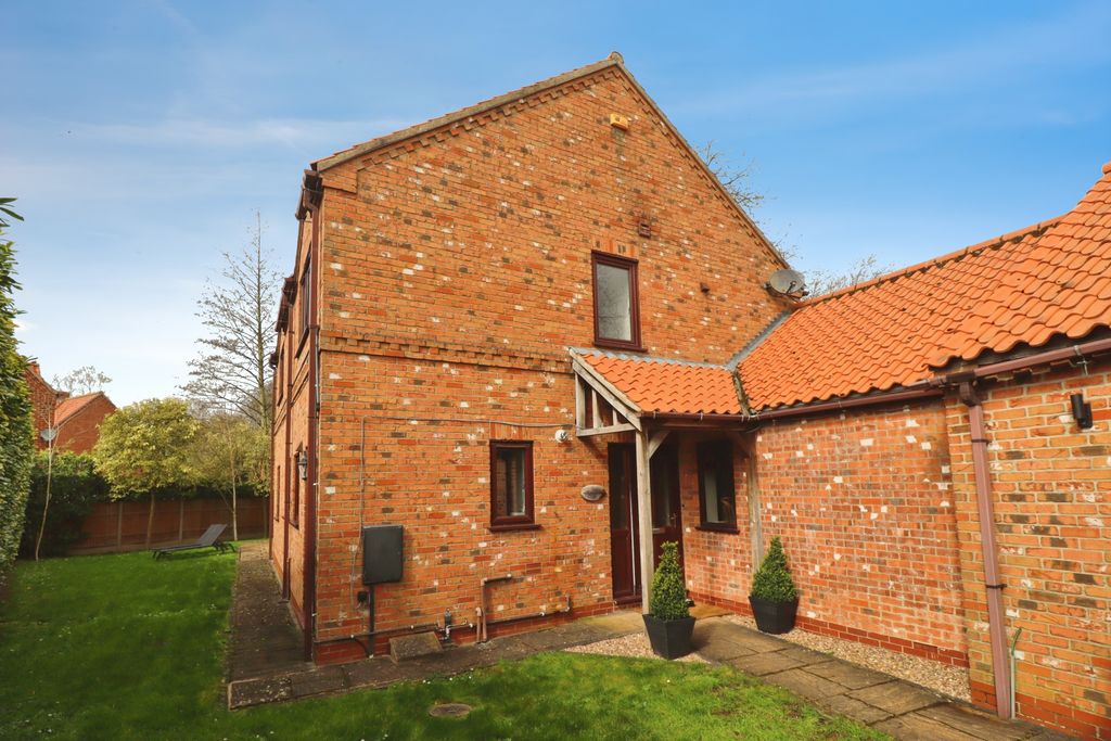 Property photo 1 of 39